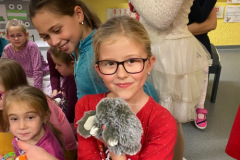 A90330F1-5EC8-42D4-BC81-75311B4C0C40